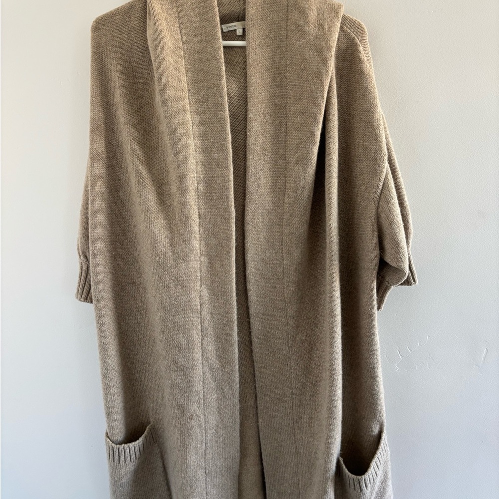 Stunning VINCE Alpaca, Wool and Cashmere Camel Short-Sleeve Cardigan Sweater (L) - Picture 2 of 10